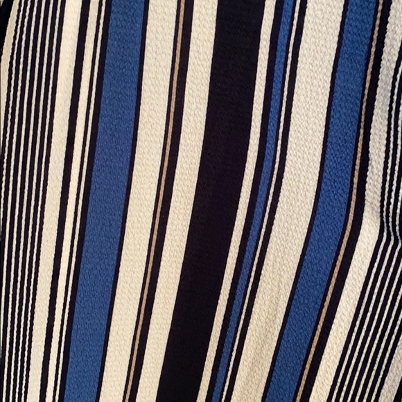 Three Quarter Sleeve Blouse Navy and White - Picture 2 of 4